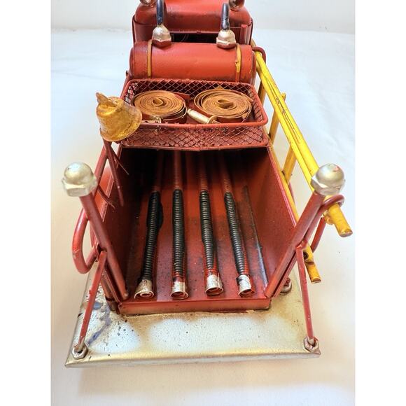 Metal Art 1930’s Fire Fighter Pumper Truck Home Decor - Picture 9 of 16